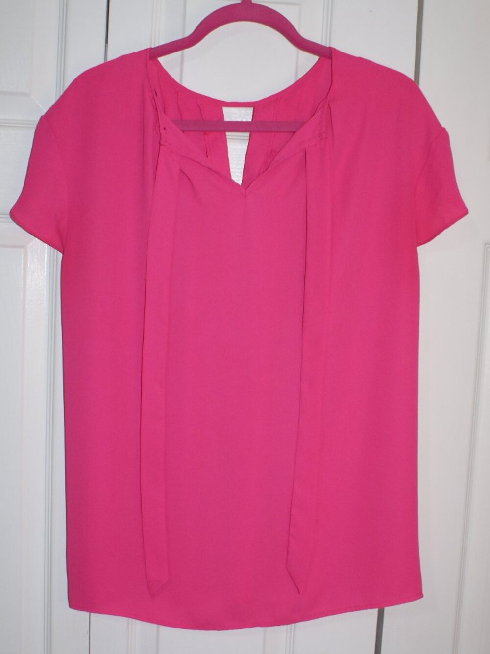 New York and Company Bright Pink Back Tie Short Sleeve Bouse - XL EUC